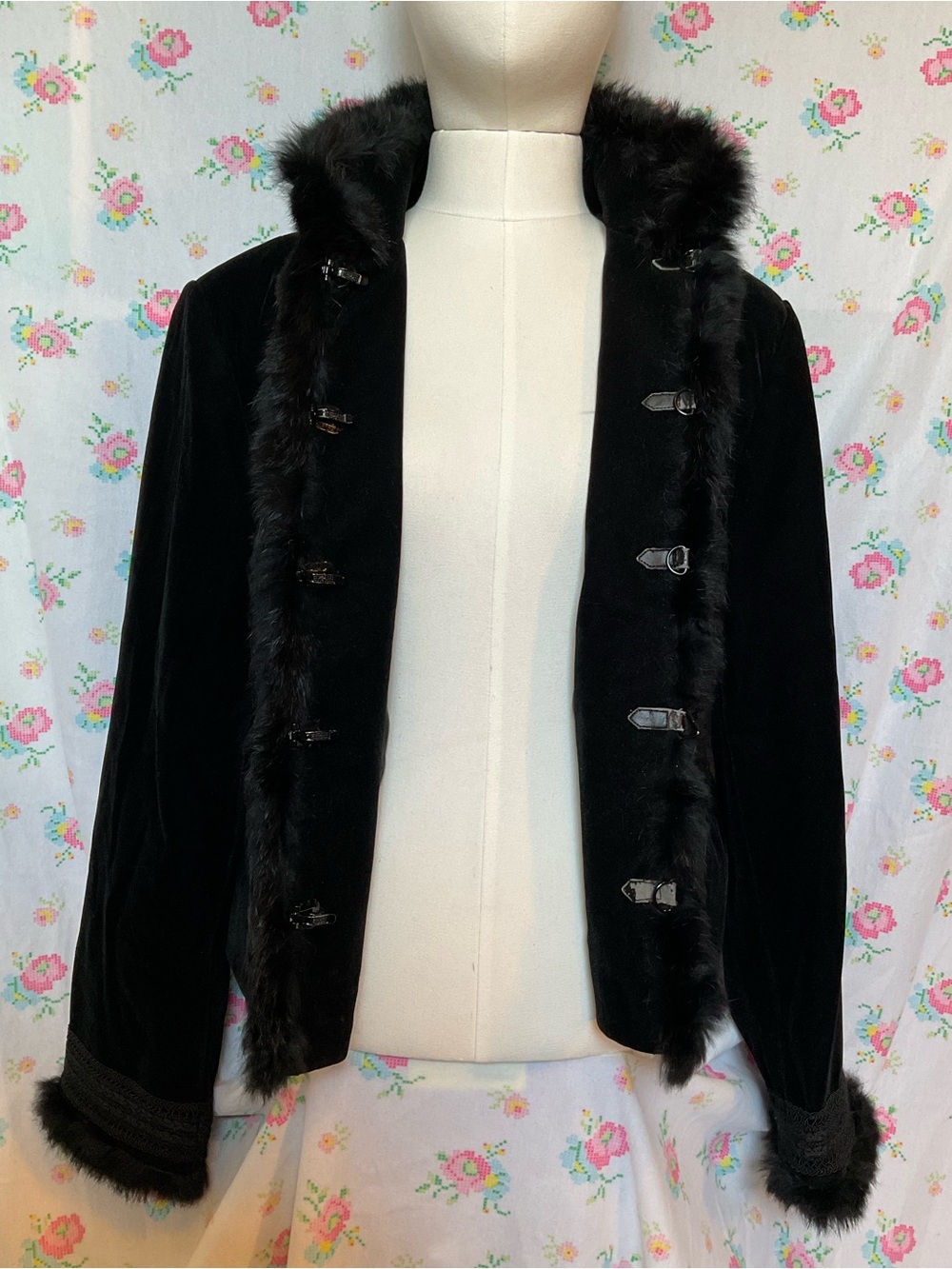 SPANNER Black Velvet High Collar Jacket with Fur Trim